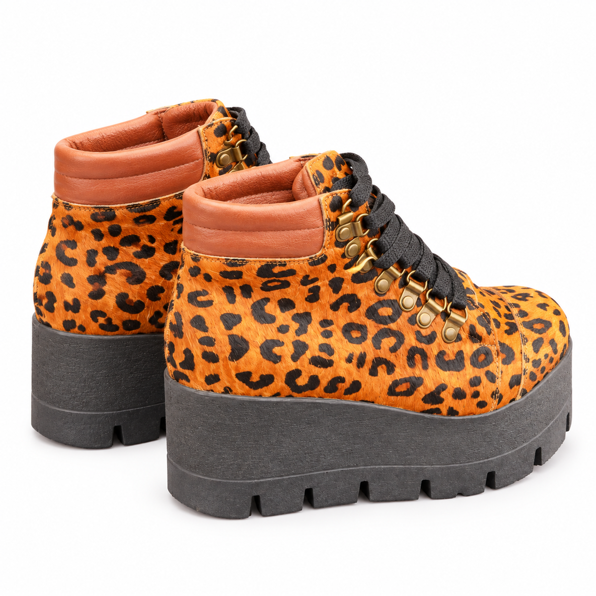 Zapatilla caña alta leopardo